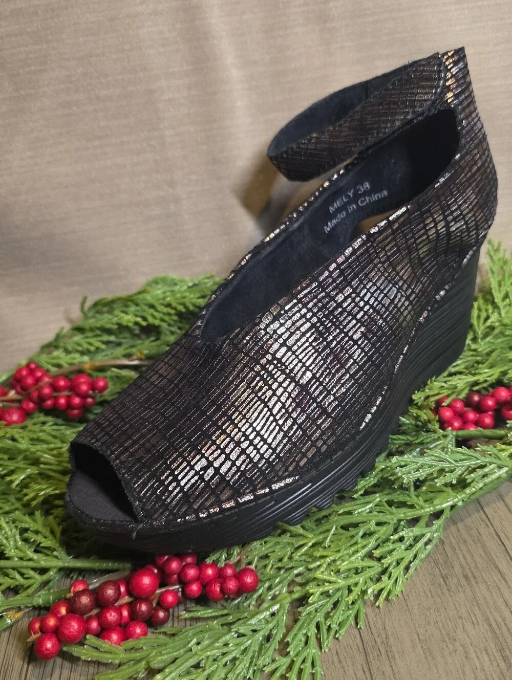 bernie mev. Women's Mely Slingback Wedges in Black Print Shimmer
